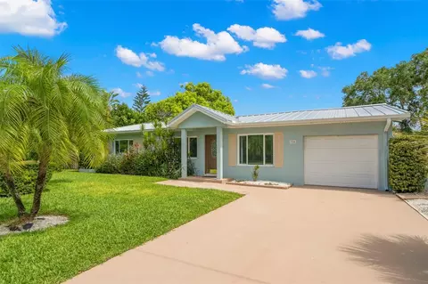 324 40th Ave, Saint Pete Beach, FL 33706