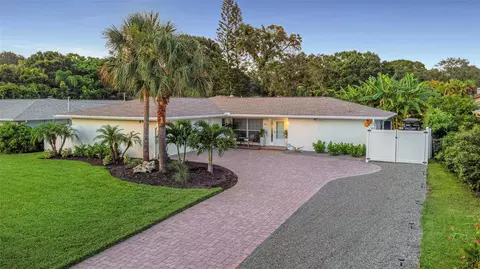 2131 Sarazen Dr, Dunedin, FL 34698