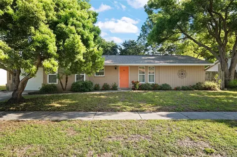 9 Valencia Cir, Safety Harbor, FL 34695