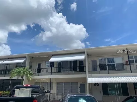 4141 56th Way N #802, Kenneth City, FL 33709