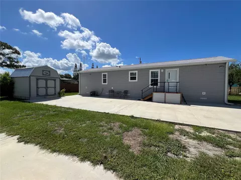 804 Elkan Dr, Tarpon Springs, FL 34689