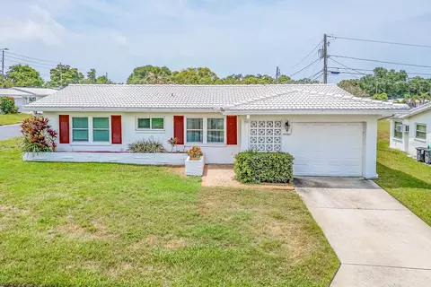 14020 92nd Ave, Seminole, FL 33776