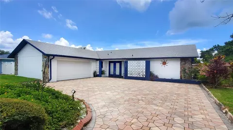 760 Del Oro Dr, Safety Harbor, FL 34695