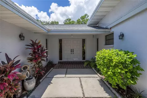 8530 Macoma Dr NE, Saint Petersburg, FL 33702
