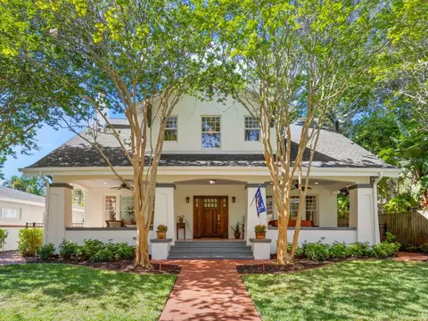 546 18th Ave NE, Saint Petersburg, FL 33704