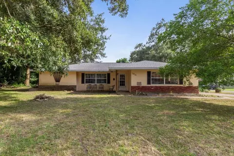 5836 W Pine Cir, Crystal River, FL 34429