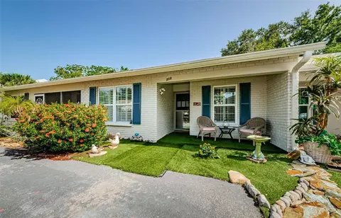 313 Plymouth St, Safety Harbor, FL 34695