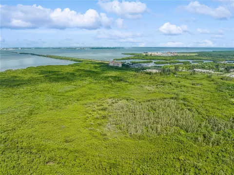 Mangrove Cay Lane Ne, Saint Petersburg, FL 33716