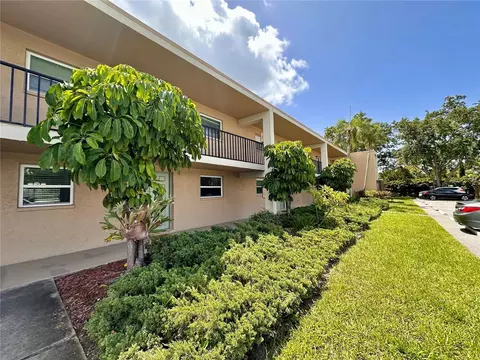 12300 Park Blvd #109, Seminole, FL 33772