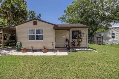 832 61st Ave NE, Saint Petersburg, FL 33703