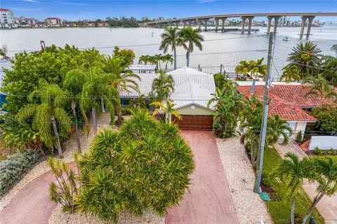 3516 Belle Vista Dr E, Saint Pete Beach, FL 33706