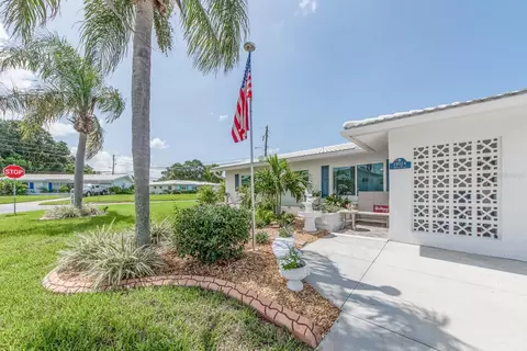14024 90th Pl, Seminole, FL 33776