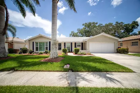 6918 122nd St, Seminole, FL 33772