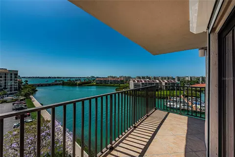 7600 Sun Island Dr S #708, South Pasadena, FL 33707