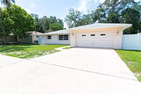 176 Lake Tarpon Dr, Palm Harbor, FL 34684