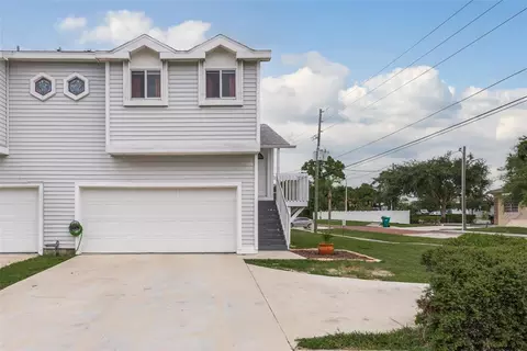 589 Oceanview Ave, Palm Harbor, FL 34683