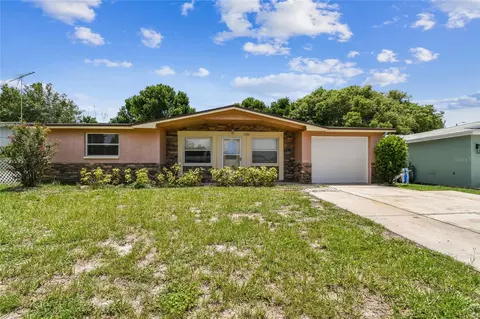 5226 Bob White Dr, Holiday, FL 34690
