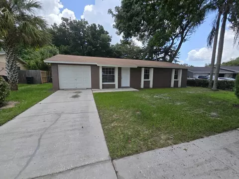 909 Sutherland Cir, Valrico, FL 33594