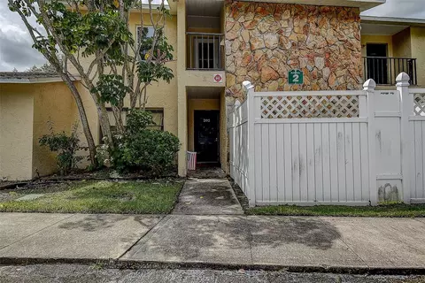 6301 58th St N #205, Pinellas Park, FL 33781