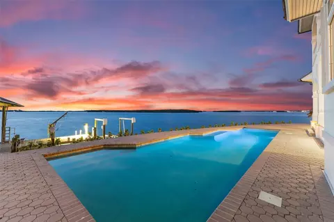 900 Harbor Is, Clearwater, FL 33767