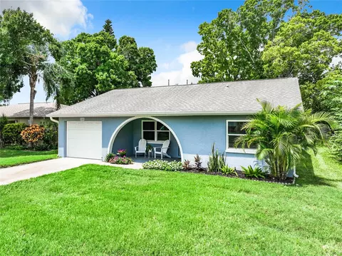 10380 42nd St N, Clearwater, FL 33762