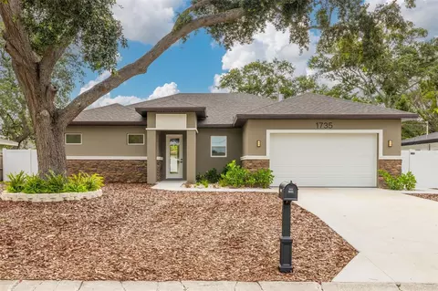 1735 Greenhill Dr, Clearwater, FL 33755