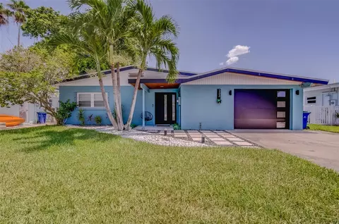 233 176th Terrace Dr E, Redington Shores, FL 33708