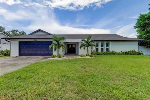3106 Bluffs Dr, Largo, FL 33770