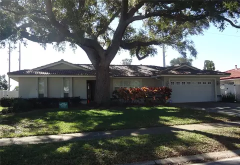 12140 66th Ave, Seminole, FL 33772
