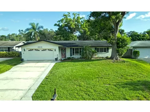 2015 Pinehurst Dr, Clearwater, FL 33763