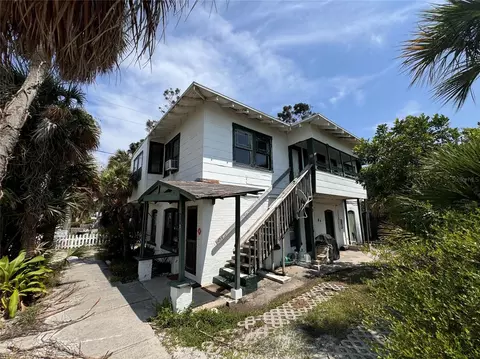 110 15th Ave, Saint Pete Beach, FL 33706