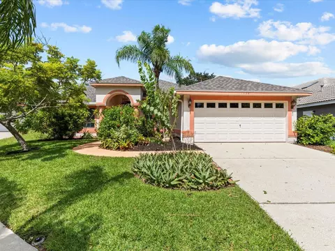 1032 Tradewinds Dr, Tarpon Springs, FL 34689