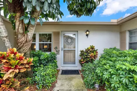 3127 37th Ln S #B, Saint Petersburg, FL 33711