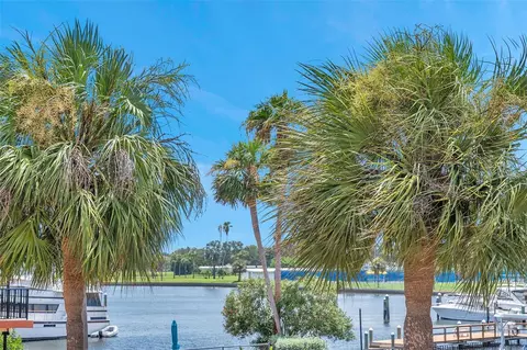 10365 Paradise Blvd #24, Treasure Island, FL 33706