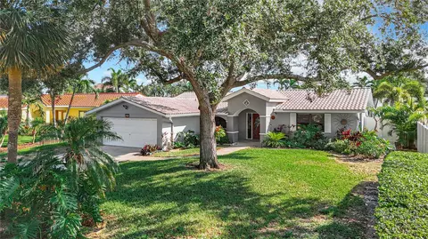 300 S Julia Cir, Saint Pete Beach, FL 33706