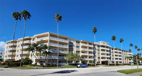 1200 N Shore Dr NE #403, Saint Petersburg, FL 33701