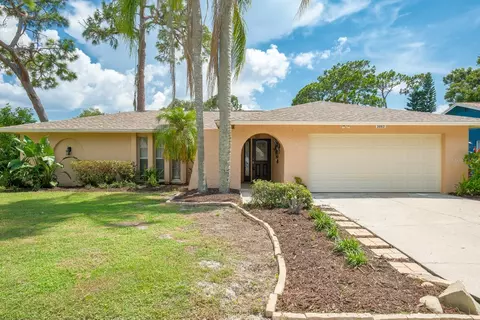 3053 Cascade Dr, Clearwater, FL 33761