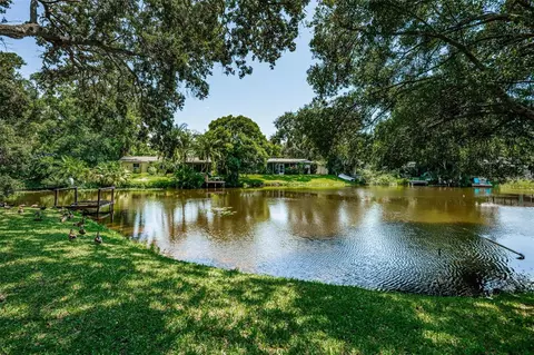 1069 Idlewild Dr N, Dunedin, FL 34698