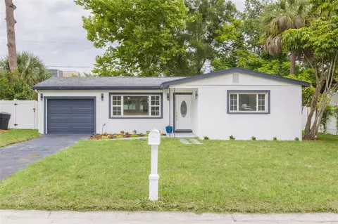 2478 Nash St, Clearwater, FL 33765