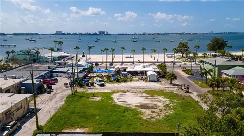 3120 56th St S, Gulfport, FL 33707