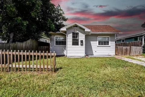 3246 Queen St N, Saint Petersburg, FL 33713