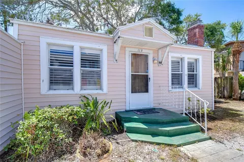 113 93rd Ave, Treasure Island, FL 33706