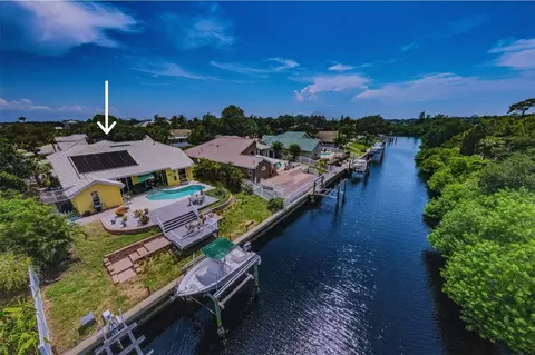 1110 Marina Dr, Tarpon Springs, FL 34689