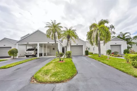 9354 Westlinks Ter, Seminole, FL 33777