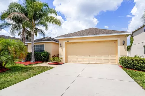 932 Meadow Glade Dr, Ruskin, FL 33570