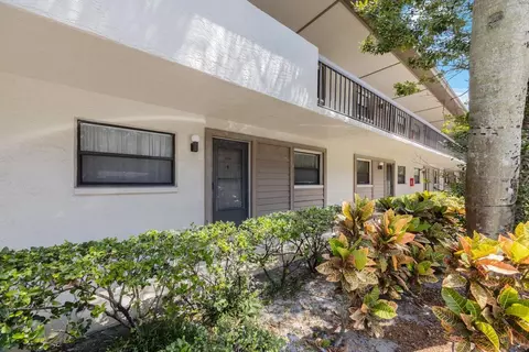 3042 Eastland Blvd #H104, Clearwater, FL 33761