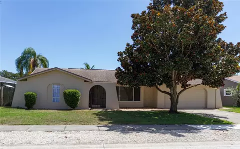 12252 89th Ter, Seminole, FL 33772