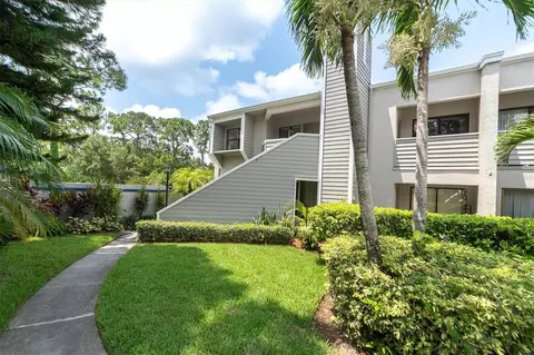 8707 Bardmoor Pl #202, Seminole, FL 33777