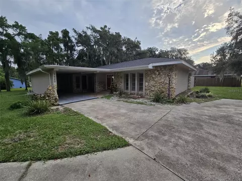 1520 Moss Ave, Leesburg, FL 34748