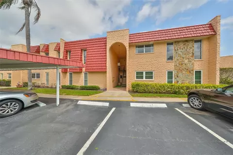 224 Buttonwood Cir, Seminole, FL 33777
